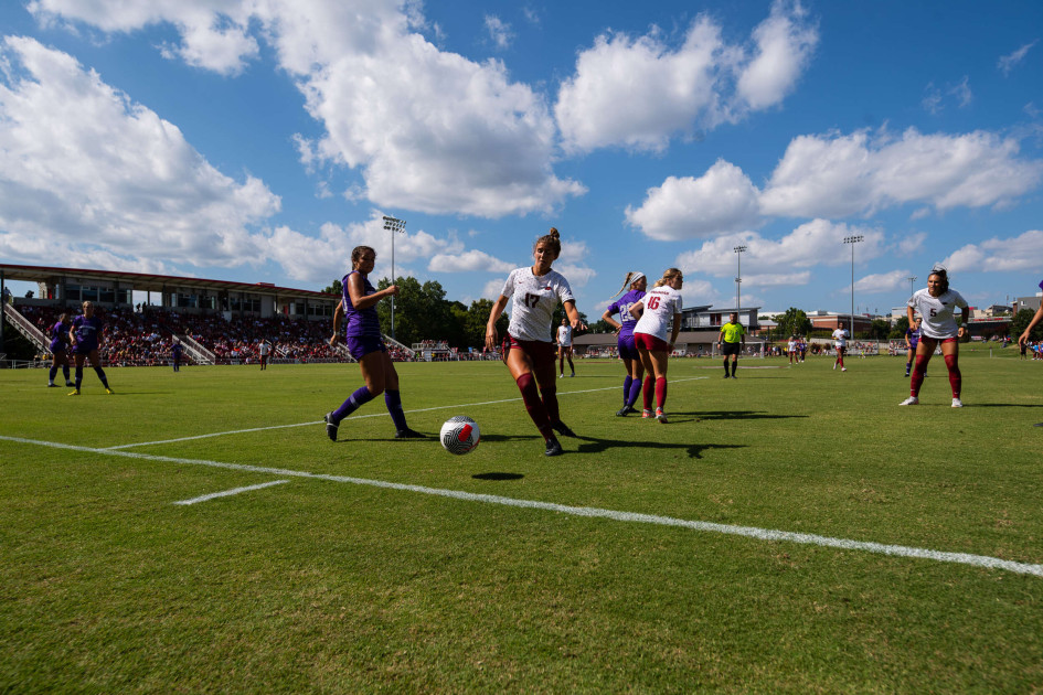No. 11 Hogs Host No. 9 Alabama for SEC Home Opener - Vimarsana News