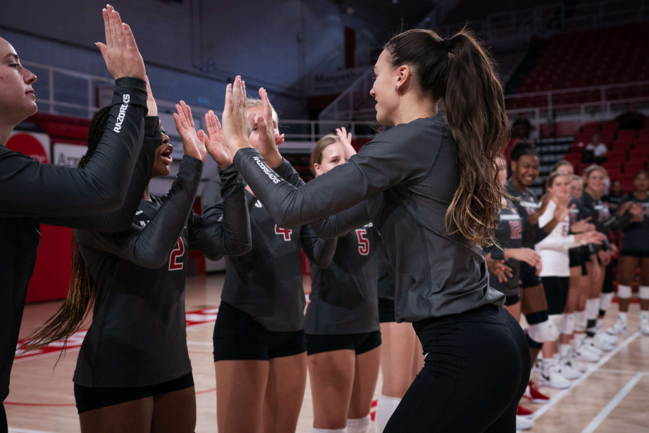 Hogs Host Gamecocks, Aggies for SEC Opening Weekend - Vimarsana News