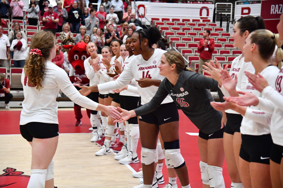 Arkansas Volleyball Prepares for Big SEC Matches at Home Gym BVM Sports