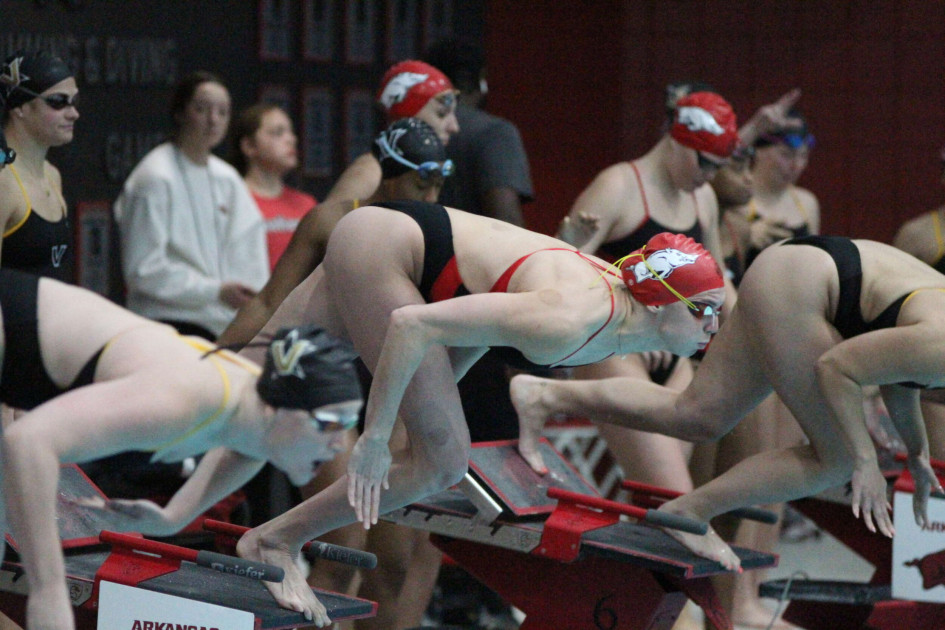 Razorback Seniors Have Stellar Showing Against Vanderbilt - Vimarsana News