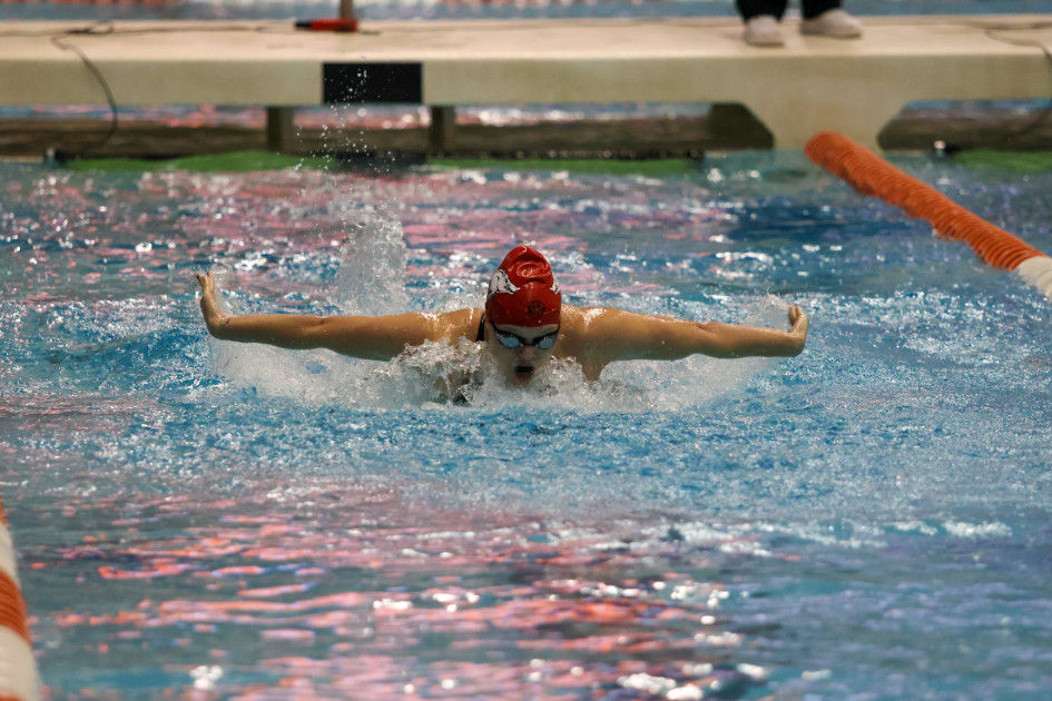 Razorbacks Ranked in SwimSwam Top-25 - Vimarsana News