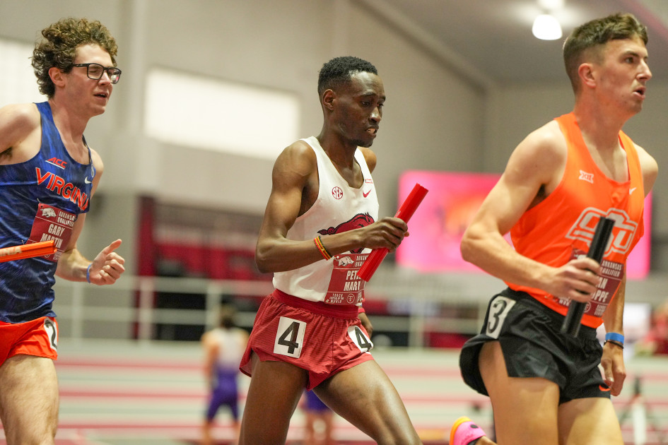 Razorbacks break distance medley record, become fifth fastest school - Vimarsana News