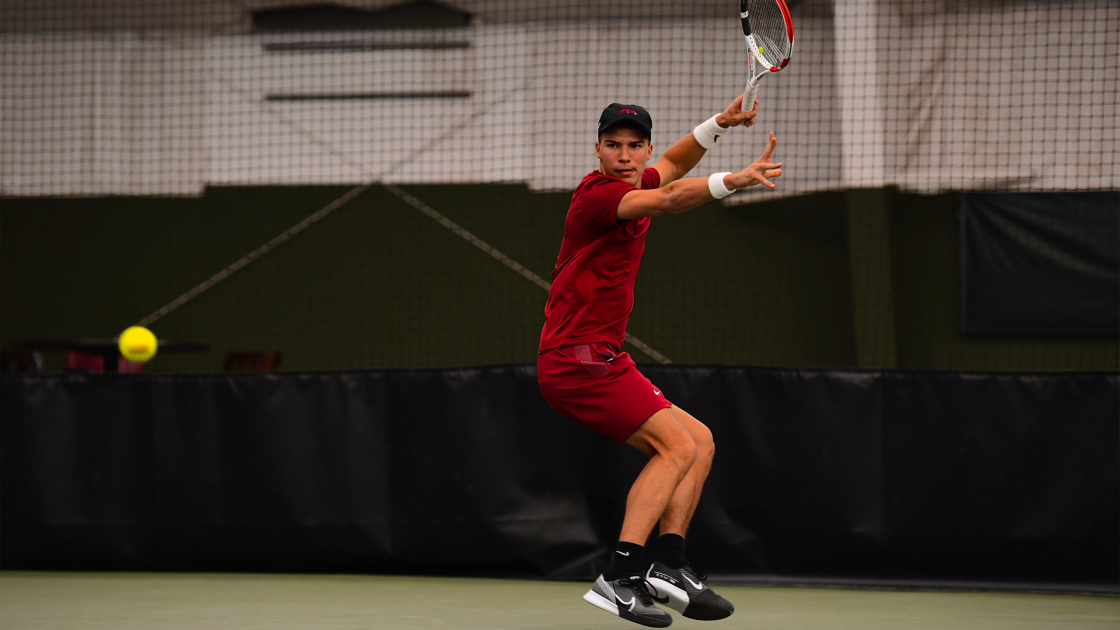 Razorbacks Split Doubleheader in Seattle - Vimarsana News