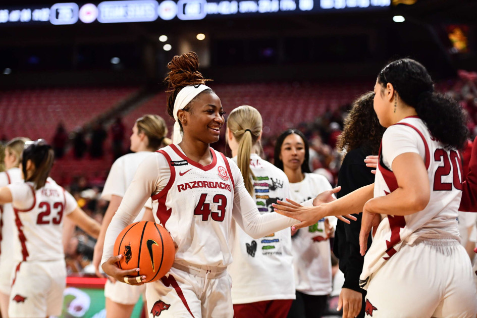 Preview – Arkansas Hosts Vanderbilt, Pack for Mak - Vimarsana News