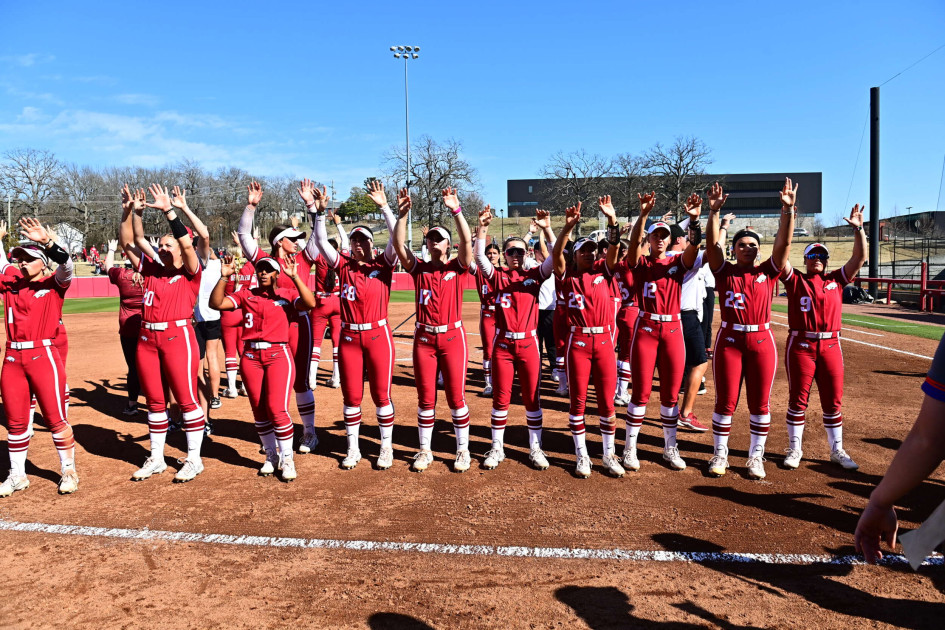Hogs Continue Homestand with Wooo Pig Classic - Vimarsana News