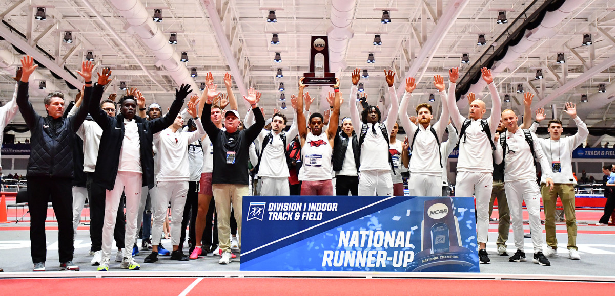 Razorbacks battle to defend NCAA Indoor title, finish as national runner-up - Vimarsana News