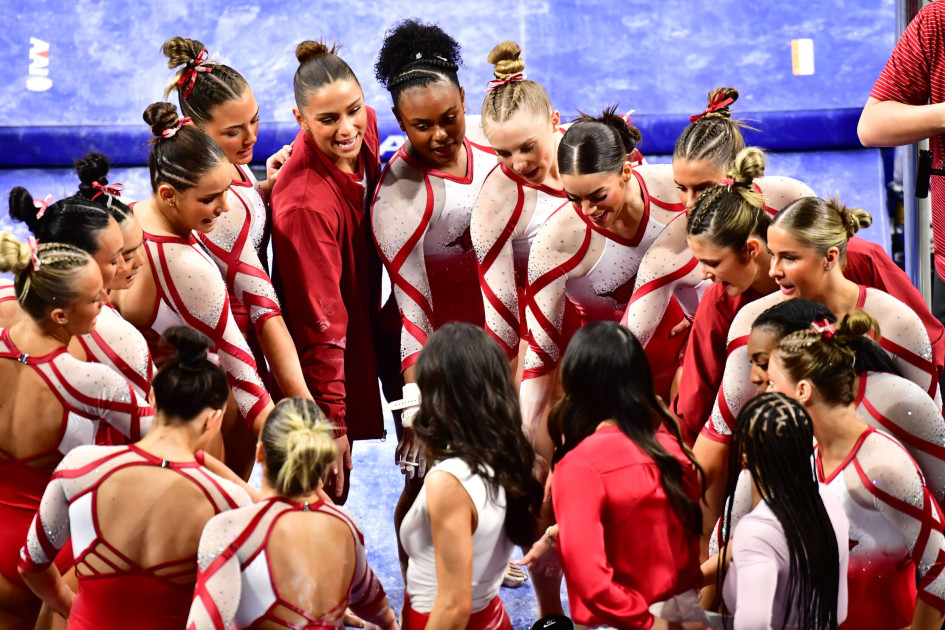 Arkansas Records Seventh 197+ Score in Return to BWA - Vimarsana News