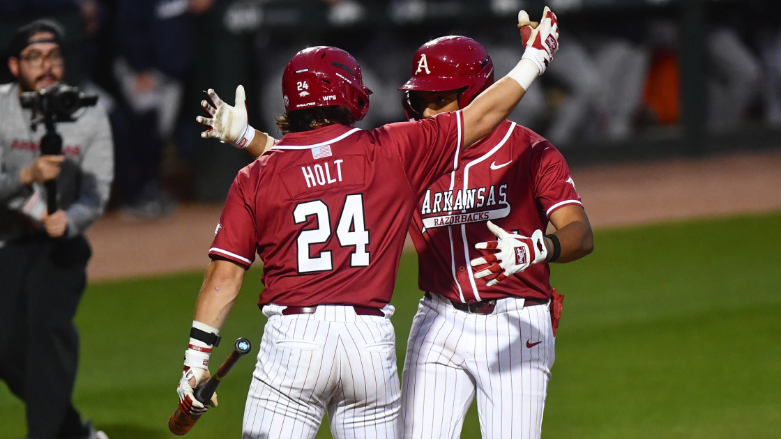 Hogs Hold Off Golden Eagles in Final Tune-Up before SEC Play - Vimarsana News