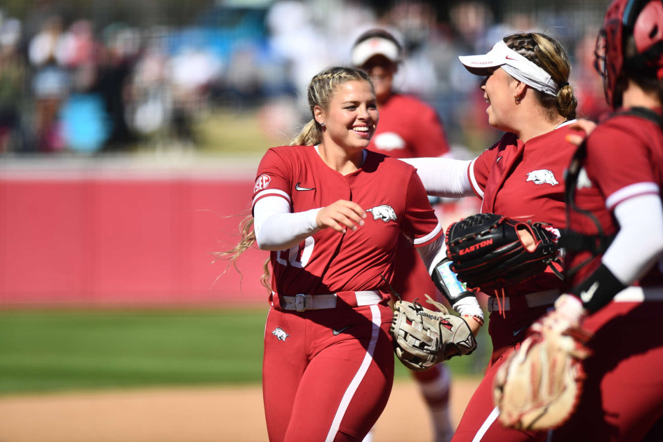 Hogs Hit the Road for Test at No. 3 Georgia - Vimarsana News