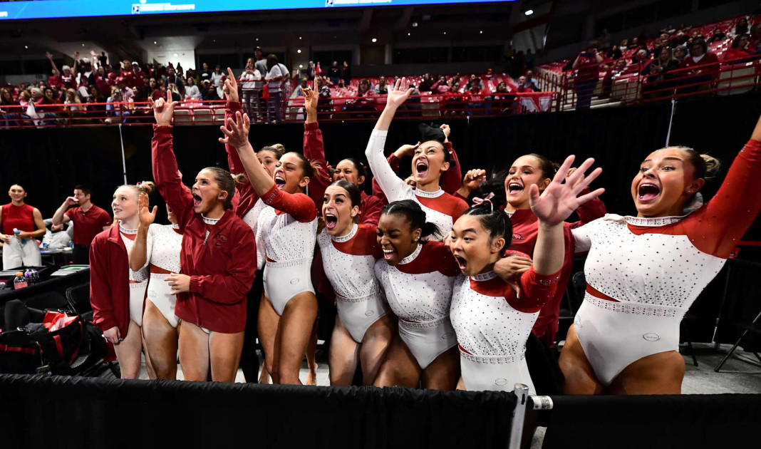 Arkansas Gymbacks Dominate in Regional Meet, Set Records in Advance to Final