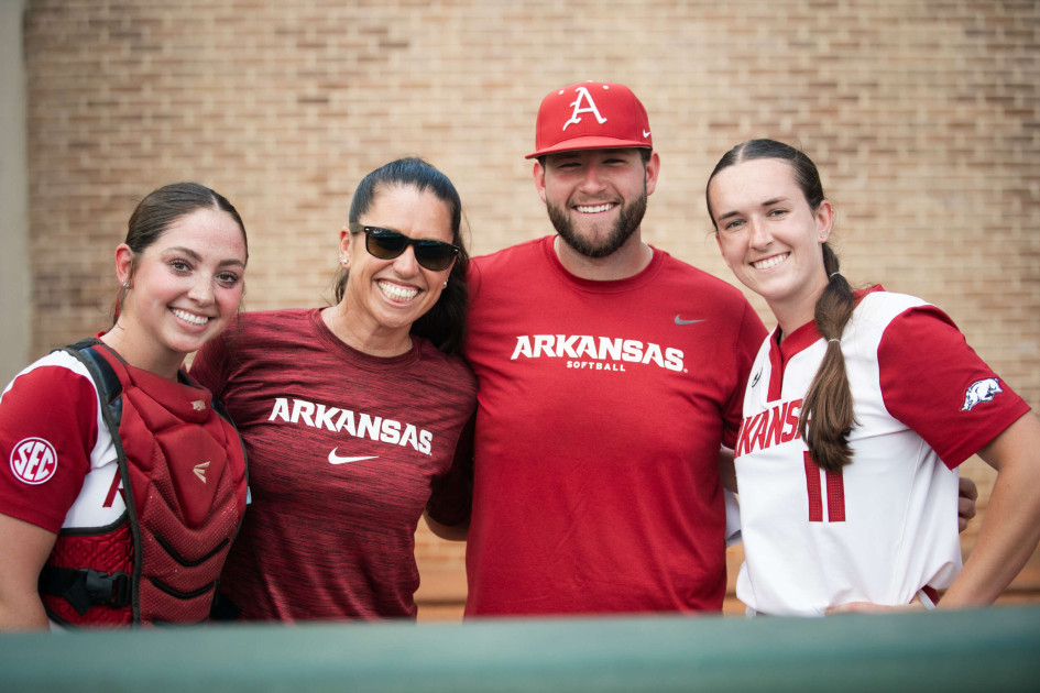 No. 13 Hogs Conclude Road Swing with Midweek Action at Central Arkansas - Vimarsana News