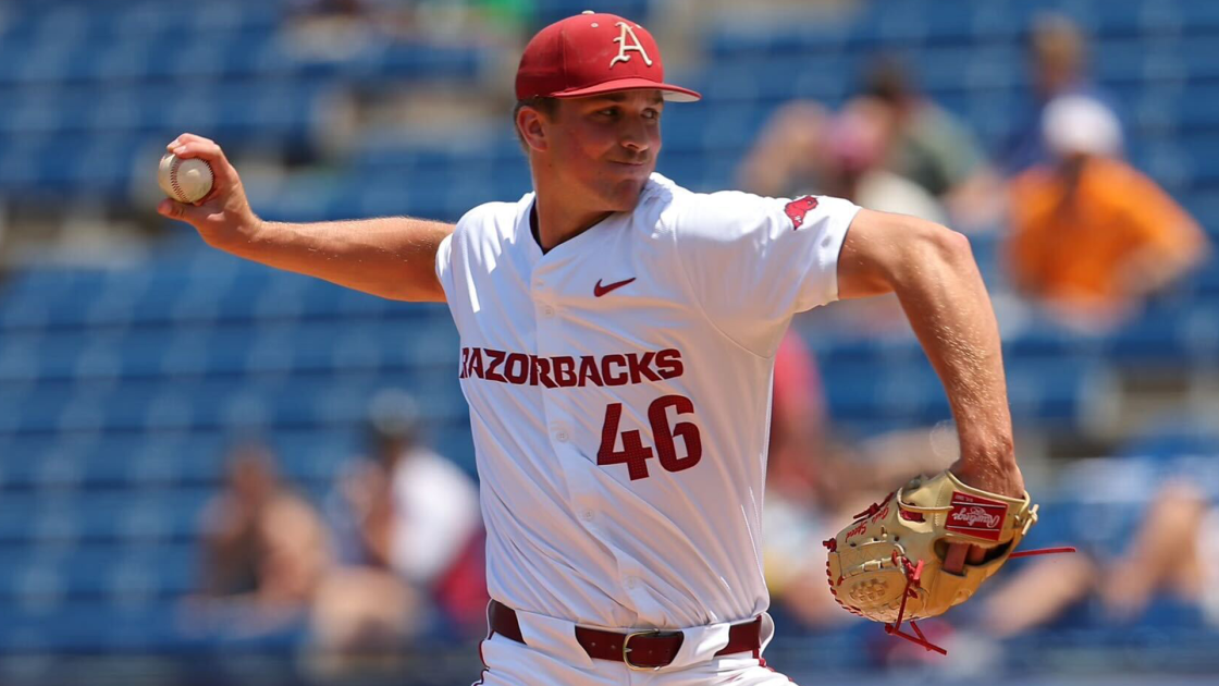Razorbacks Drop SEC Tournament Opener - Vimarsana News