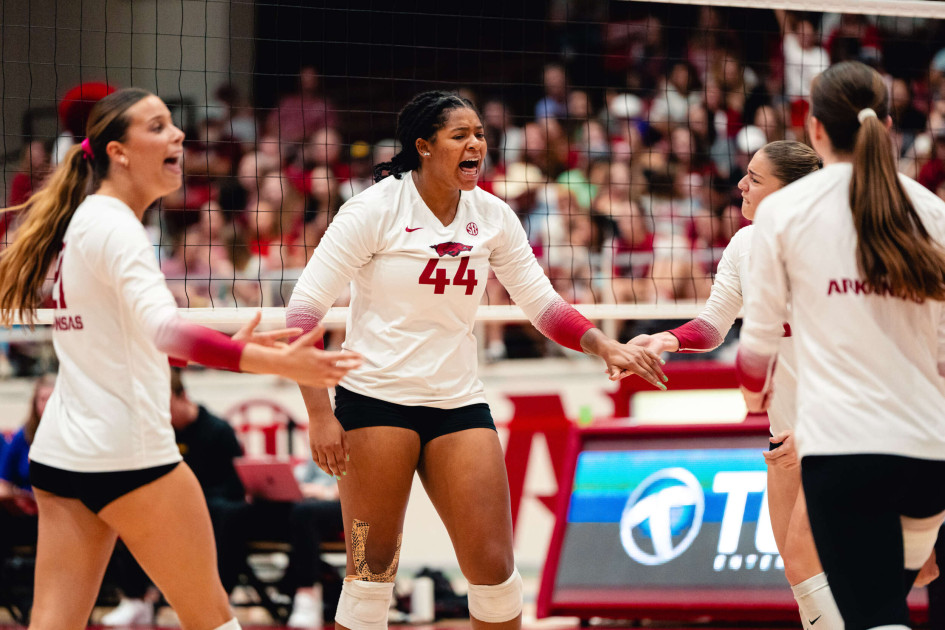 Arkansas Hosts Georgia, South Carolina Friday and Sunday