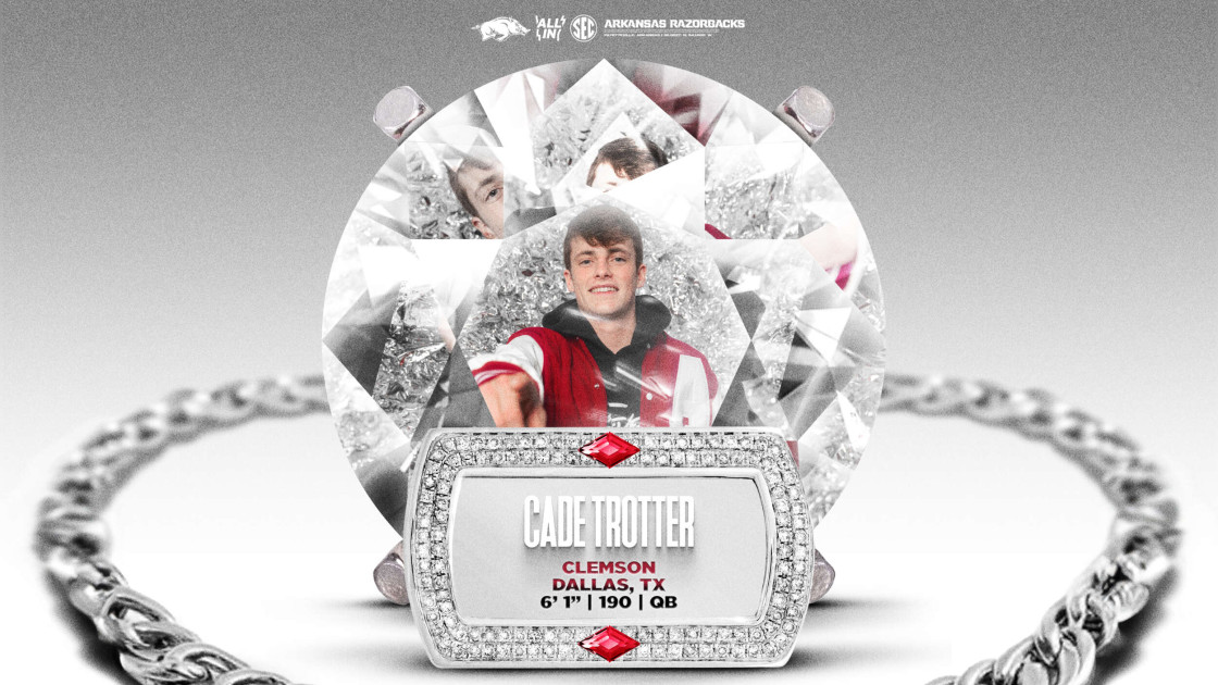 Clemson QB Cade Trotter Transfers to Razorbacks