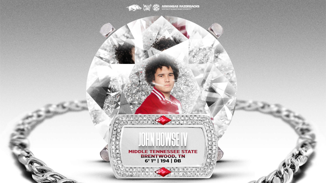 MTSU DB John Howse IV joins Hogs