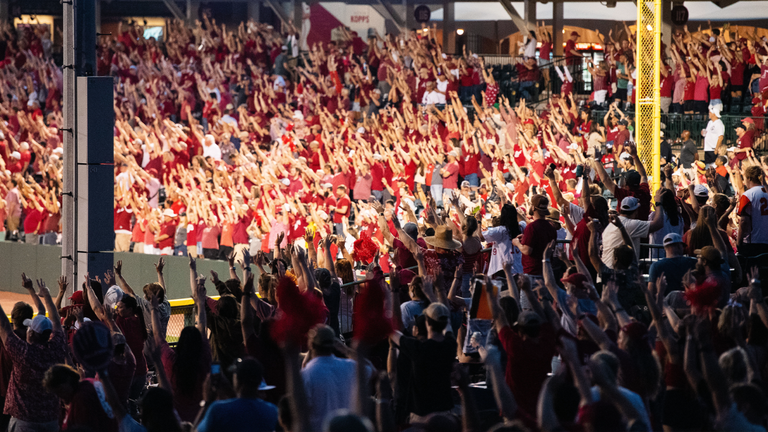 Hogs at No. 10 in Baseball America Preseason Top 25