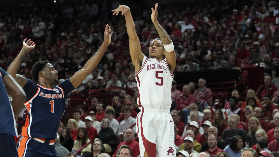 Acuff Sets SEC Record with seventh Freshman of the Week Honor; Gets third Vitale Honor