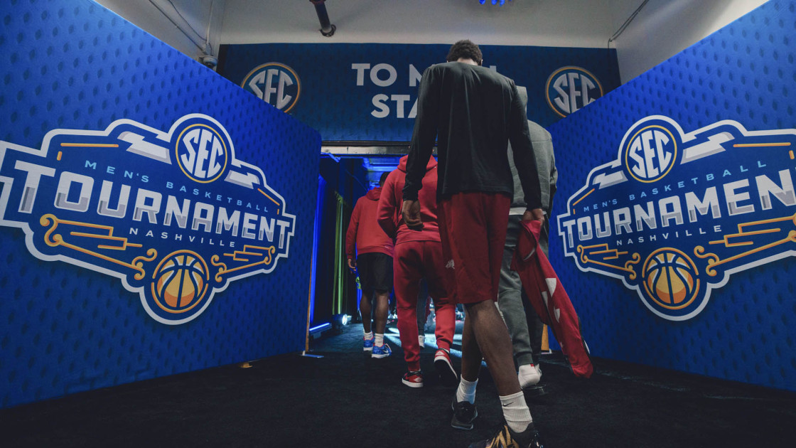SEC Quarterfinal Preview: Arkansas vs. Oklahoma