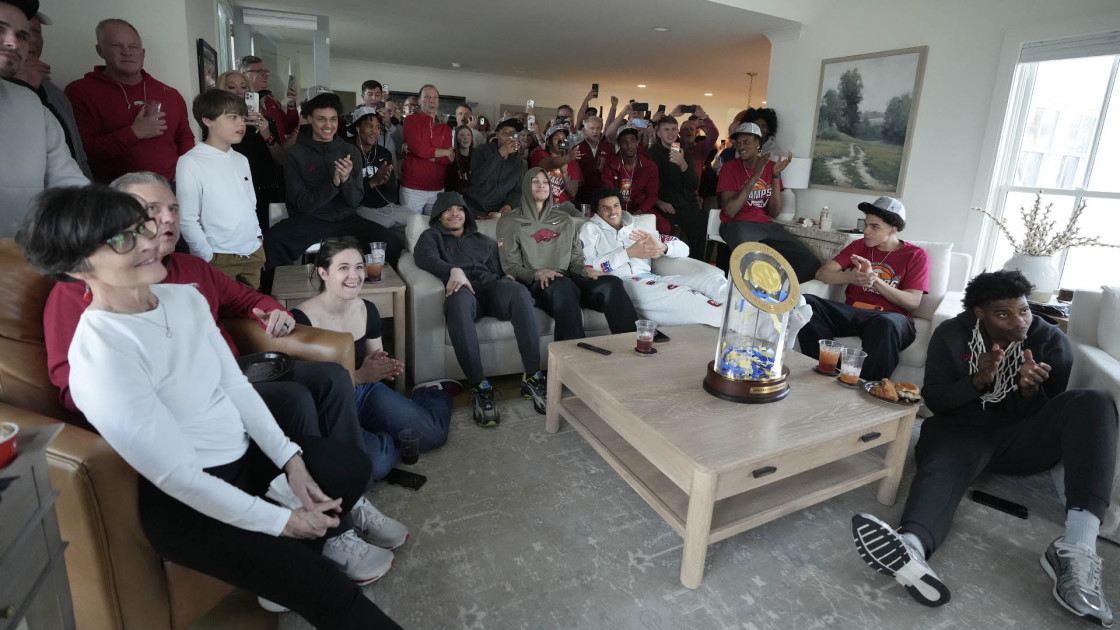 Arkansas to Face Hawai’i in 2026 NCAA Tournament