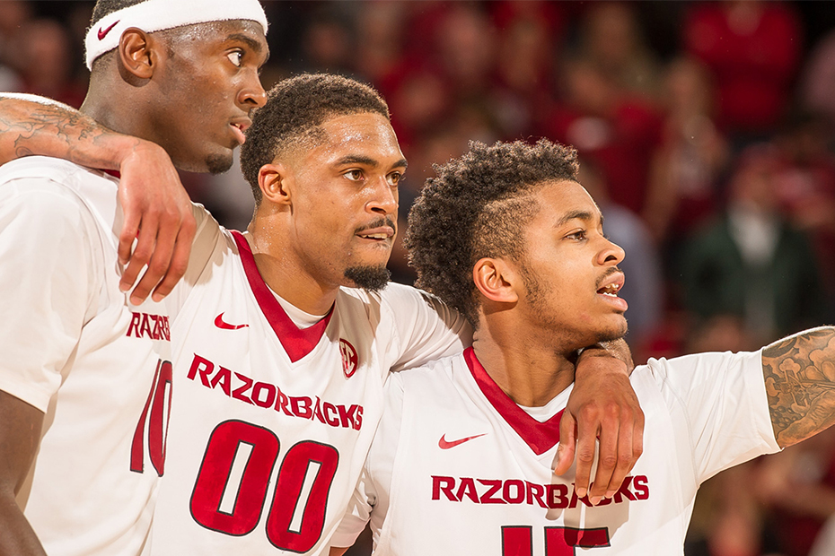 No. 25 Arkansas Travels To Florida For Showdown On CBS