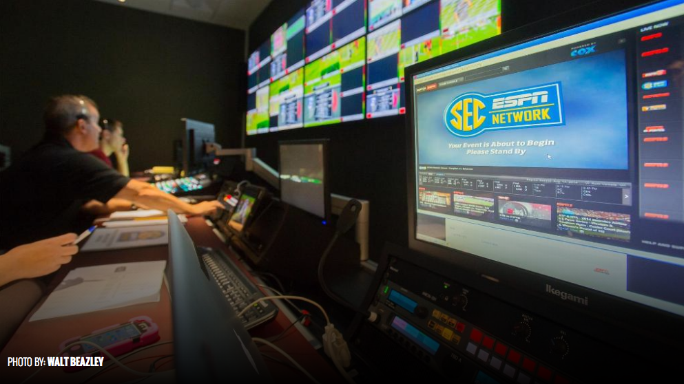 DirecTV users will miss college football opening weekend on WEHT