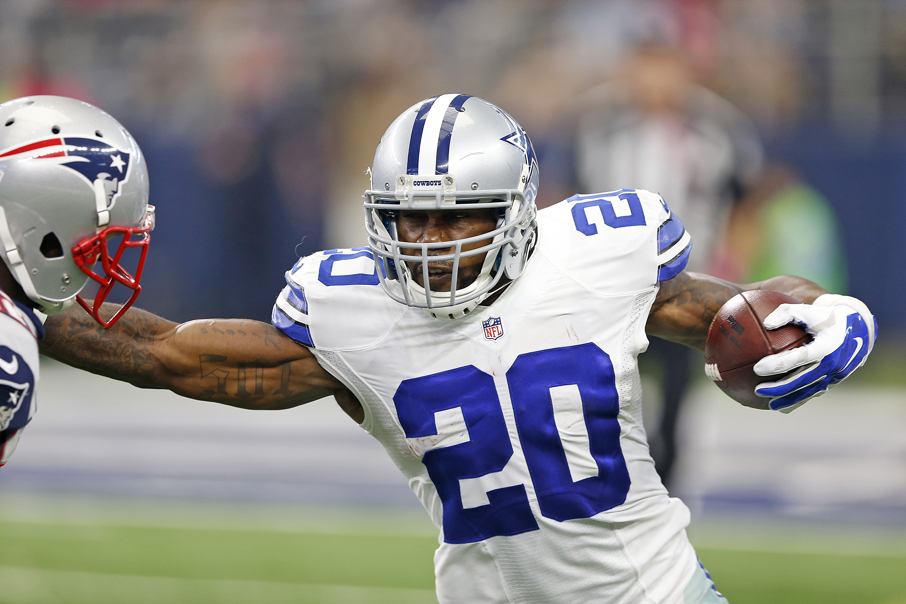 Darren McFadden gives Raiders offense a boost - The San Diego