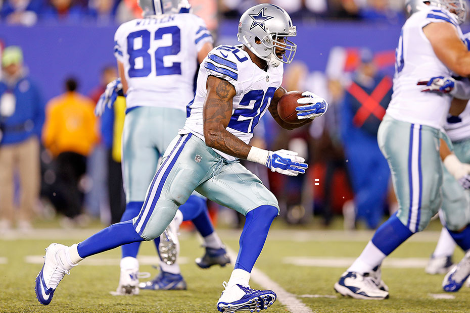 Dallas Cowboys place Darren McFadden on the reserve/non-football