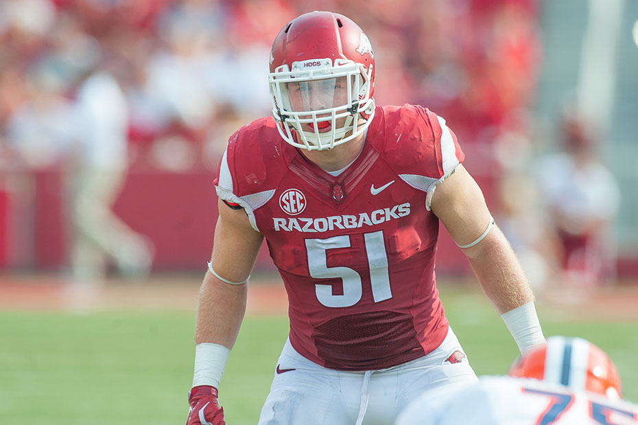 Arkansas Razorbacks star linebacker named a finalist for Burlsworth Trophy