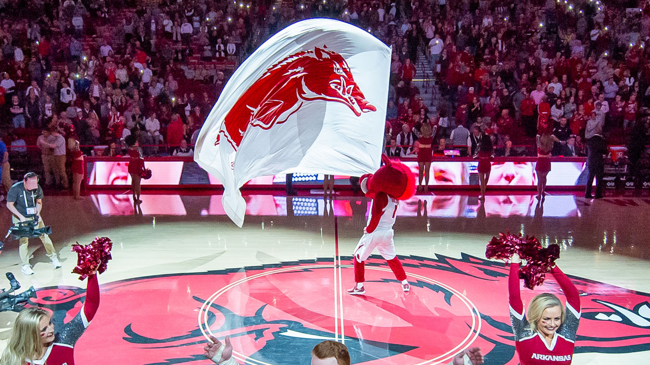 Hello friends, we'll - Arkansas Razorback Men's Basketball