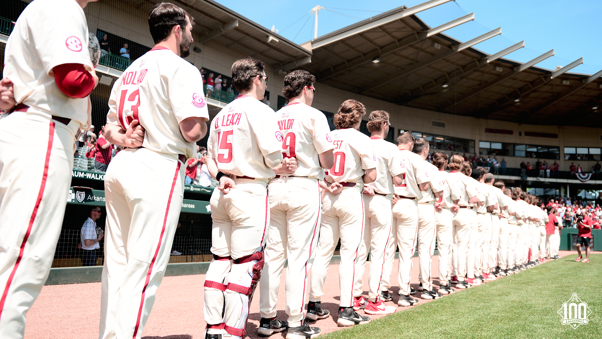 Razorbacks' Dylan Leach Hits for Cycle in Whopping 21-9 Win Over