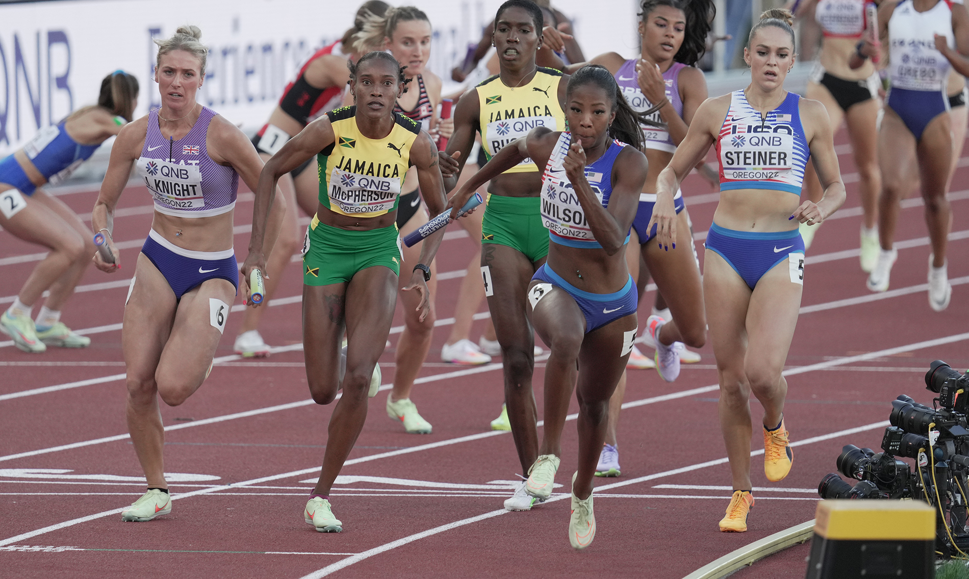 Femke Bol breaks own 400m world record at World Athletics Indoor  Championships - Hindustan Times