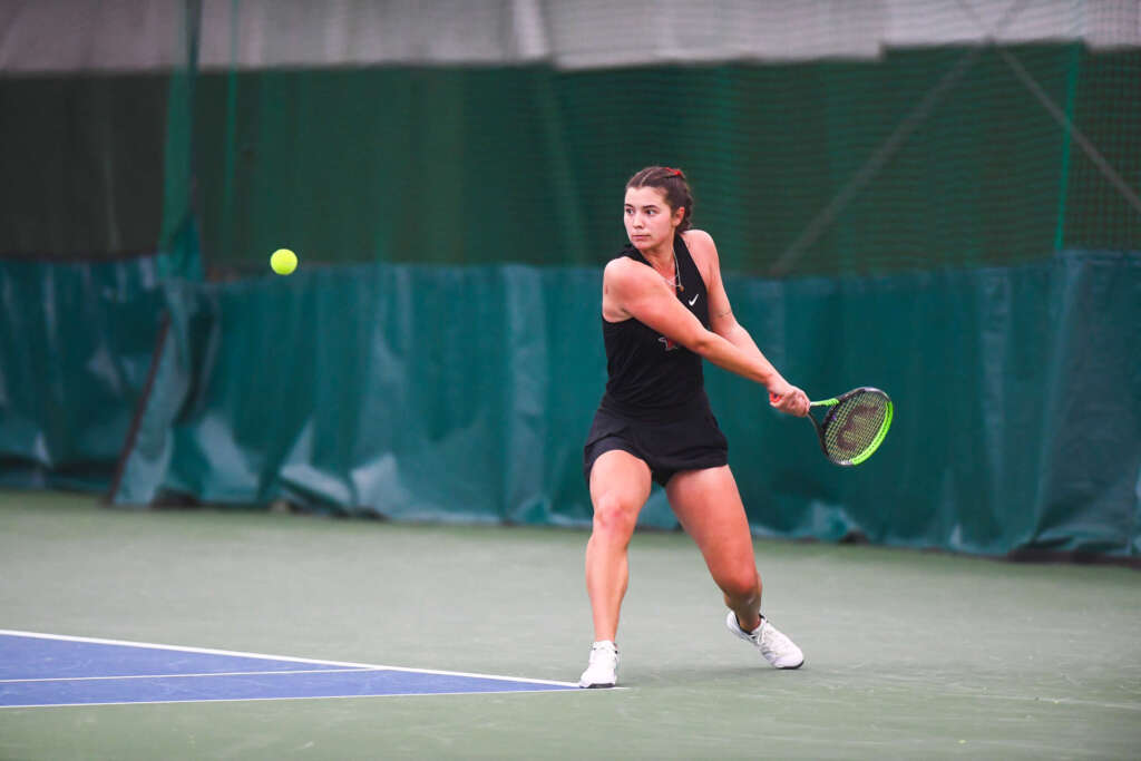 Women’s Tennis Fall to No. 2 Texas A&M