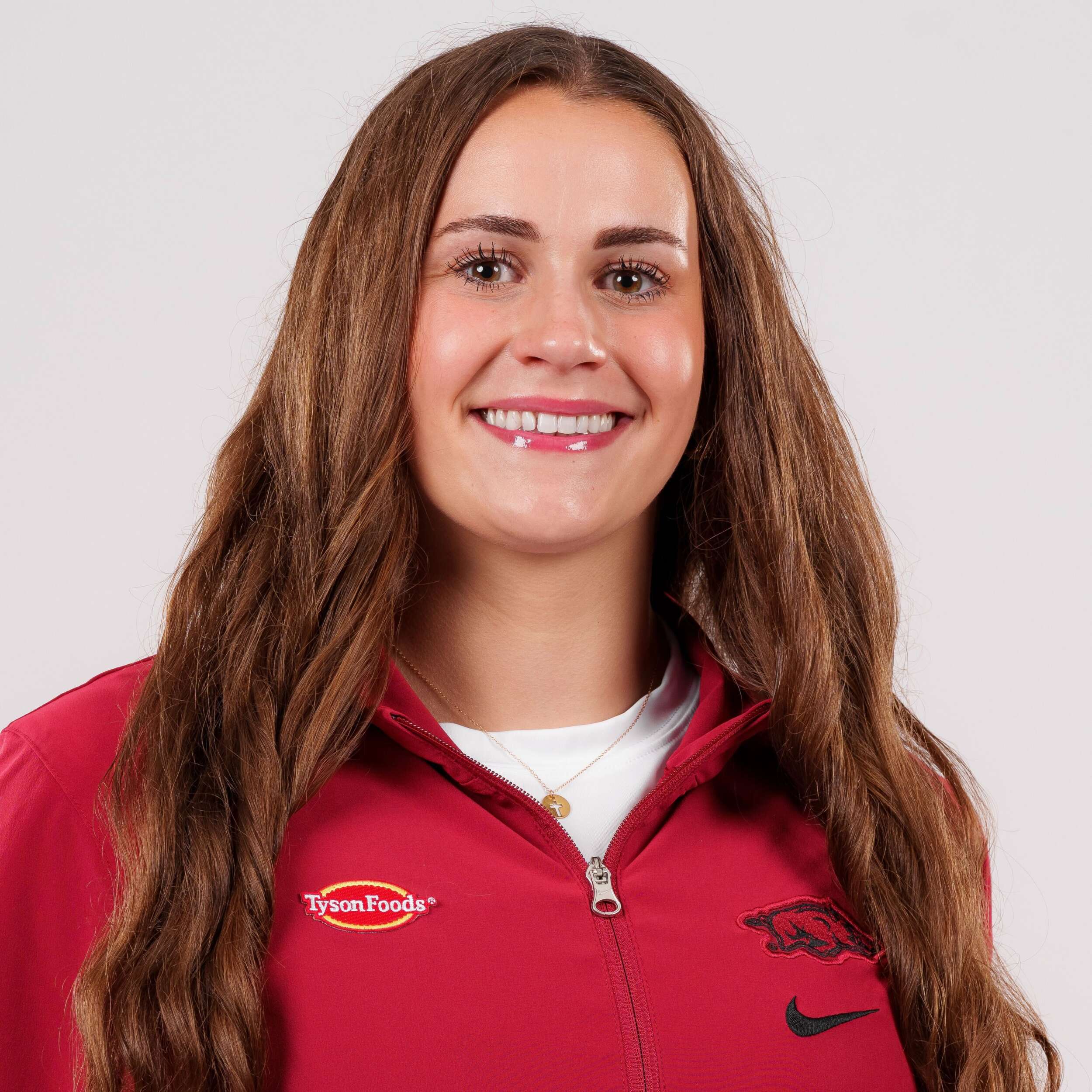 Gracie Colvin - Swimming & Diving - Arkansas Razorbacks