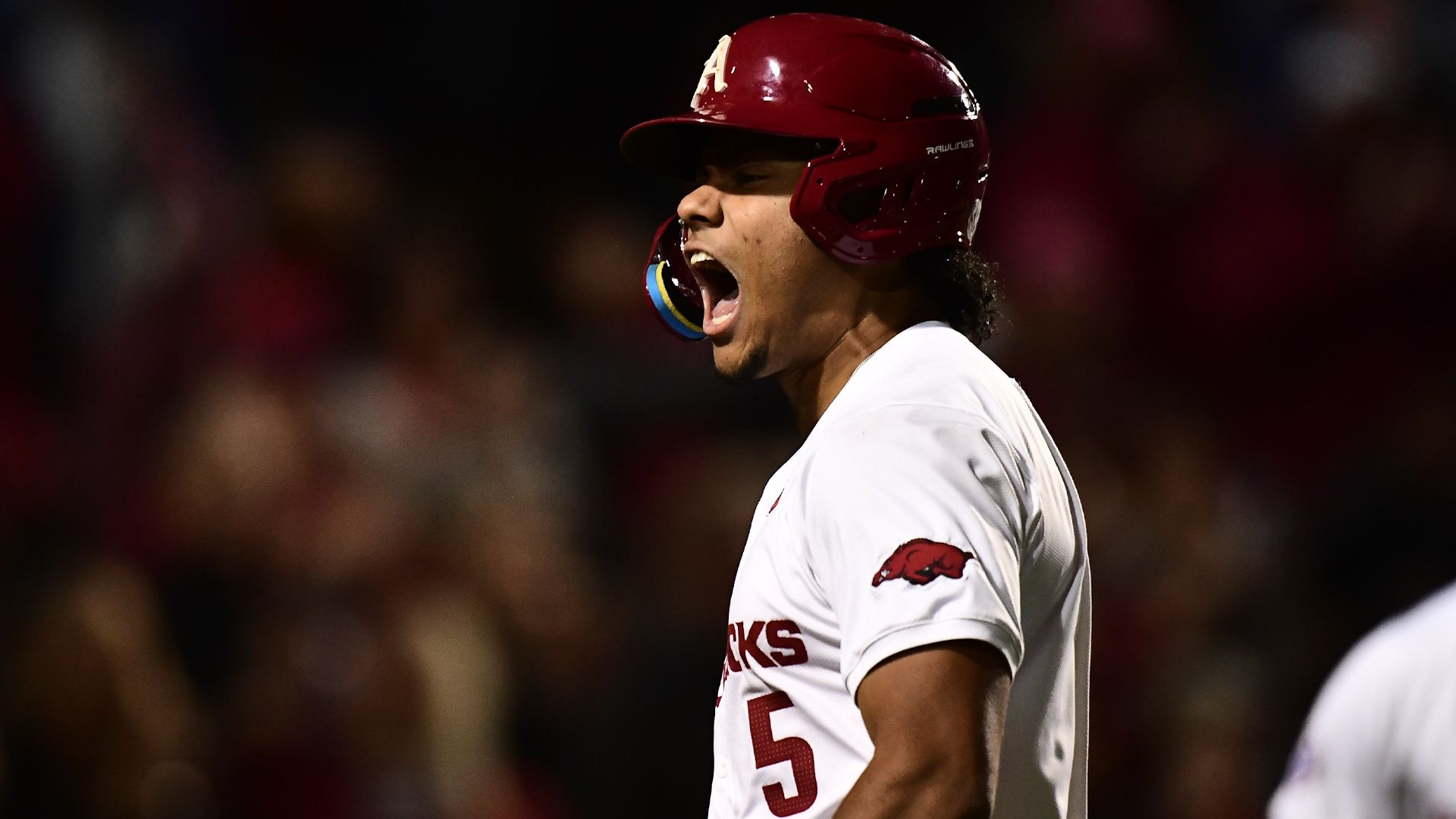Diggs, Smith Lead Razorbacks to Series-Opening Win over Tigers