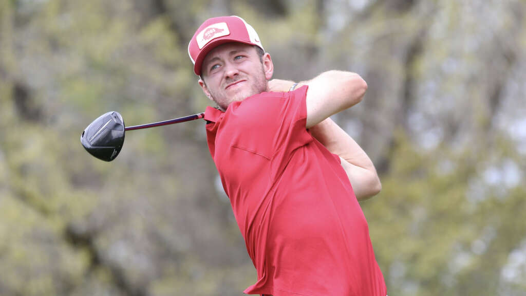 #11 Razorback MGolf Finishes T-3rd at Virginia