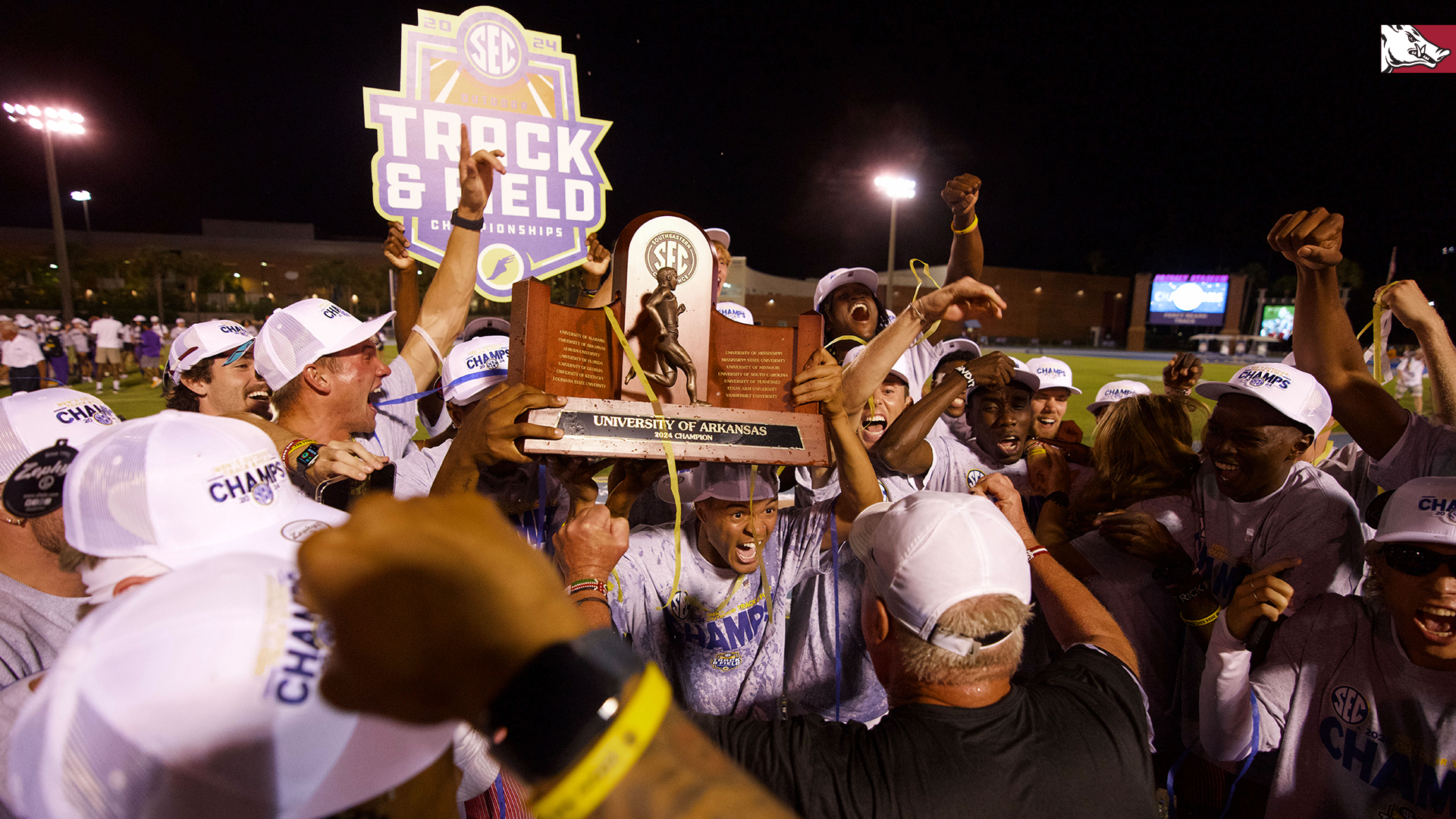 Razorbacks secure SEC title with school record 4 x 400 victory