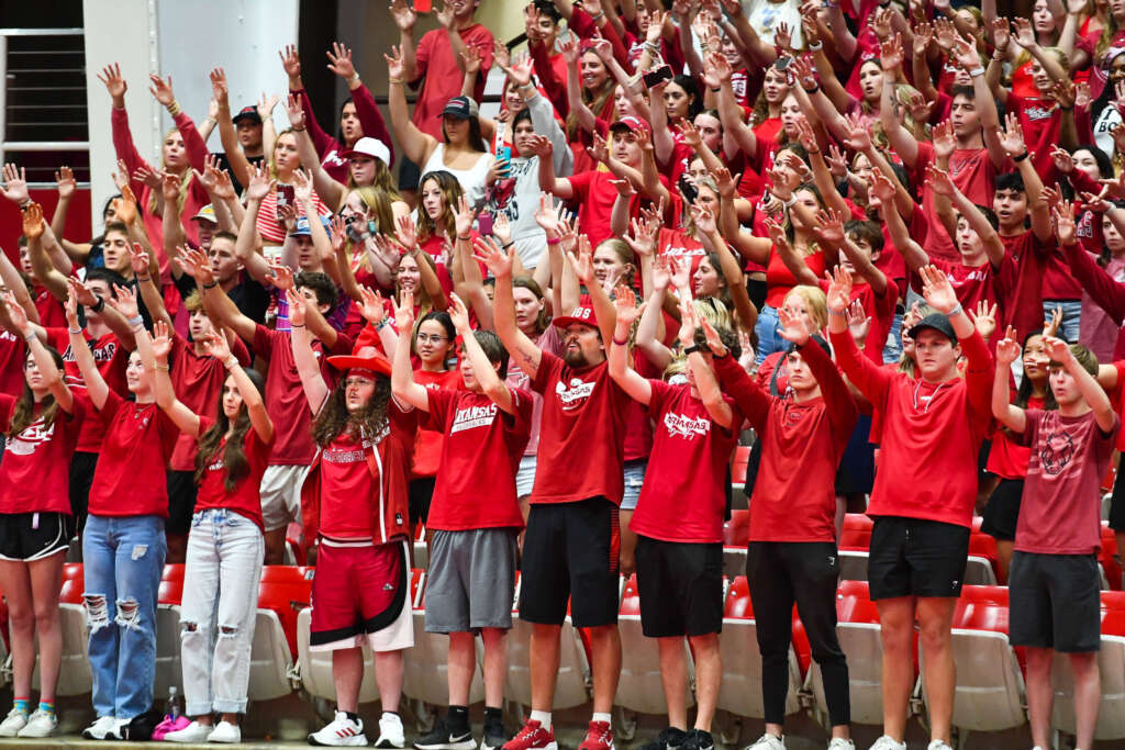 Arkansas Hosts Florida for Halloween Match at Barnhill