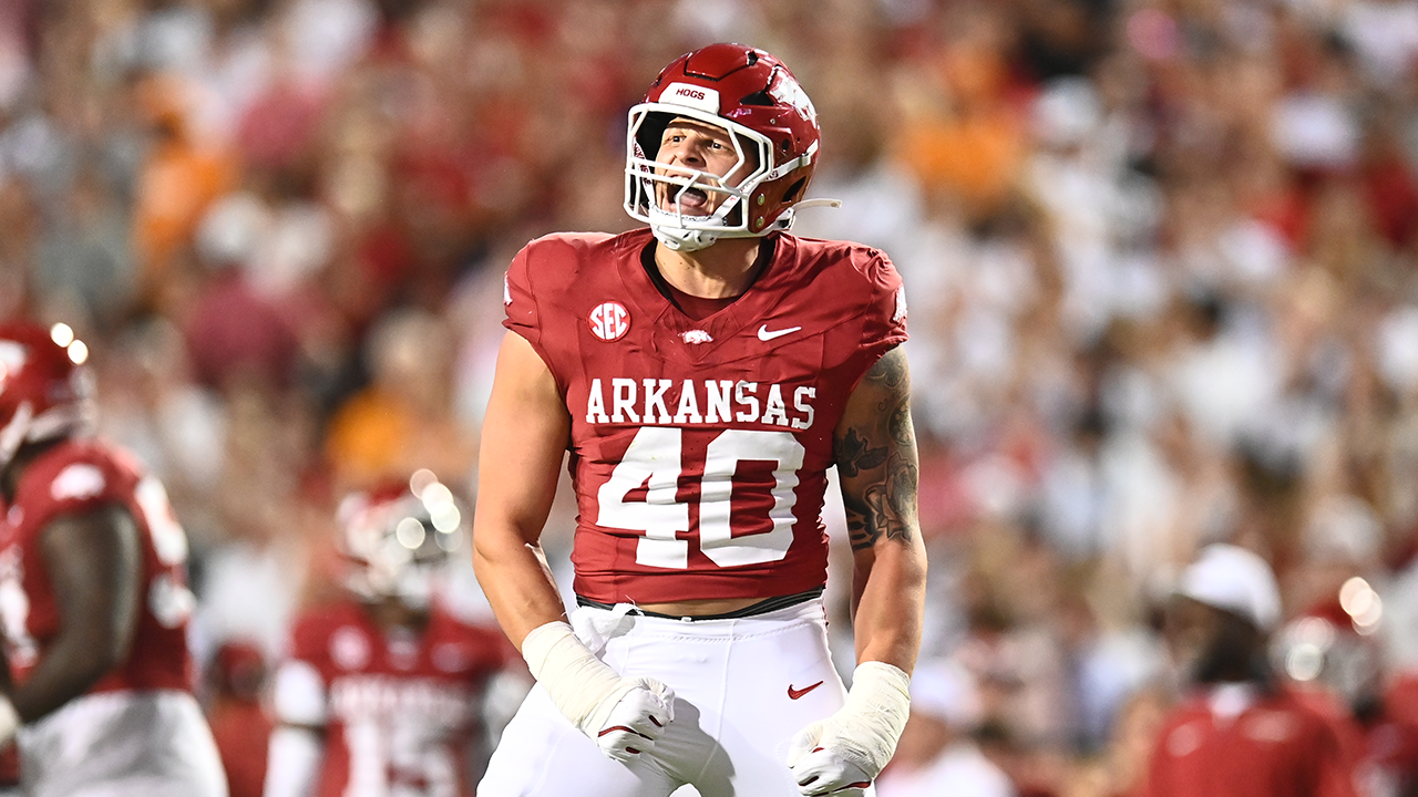 Hogs Defeat No. 4 Tennessee in Primetime Showdown, 19-14