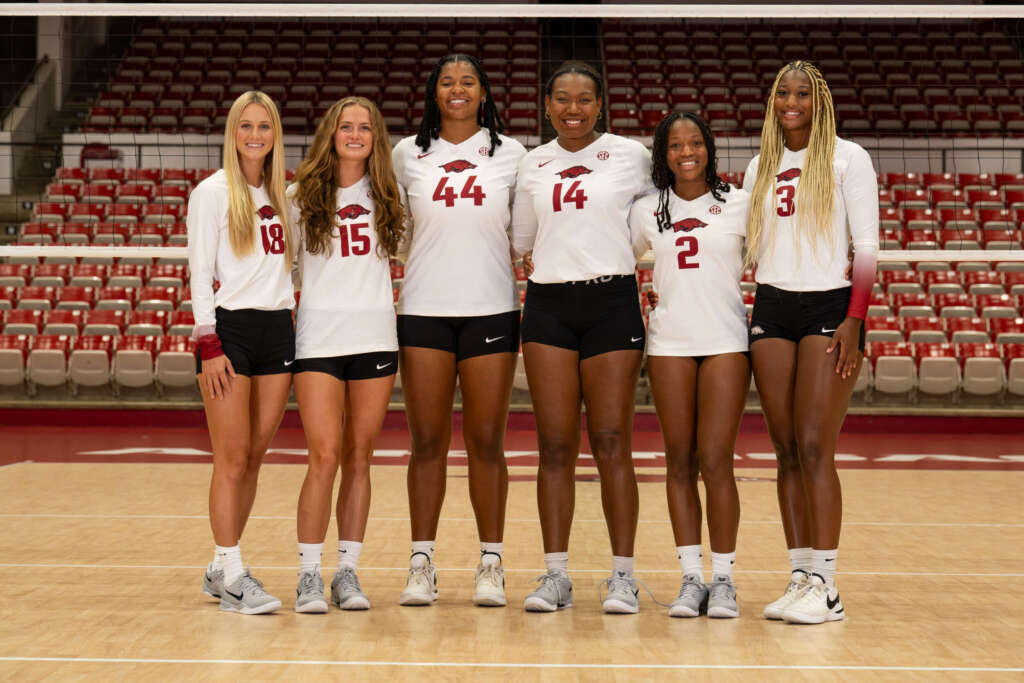 Hogs Host Sooners for Senior Night