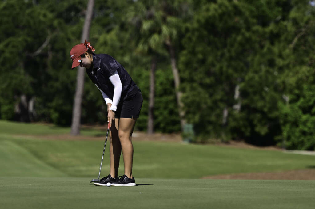 No. 2 Arkansas Advances to Quarterfinals at SEC Championship