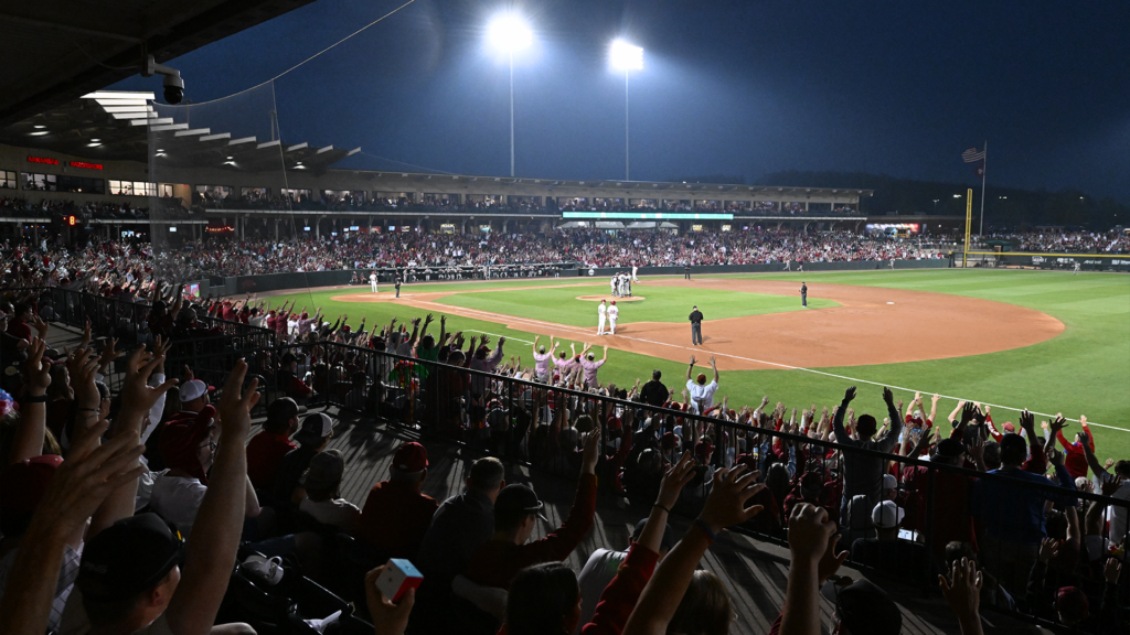 Hogs, Trojans Meet in Double Midweek Series
