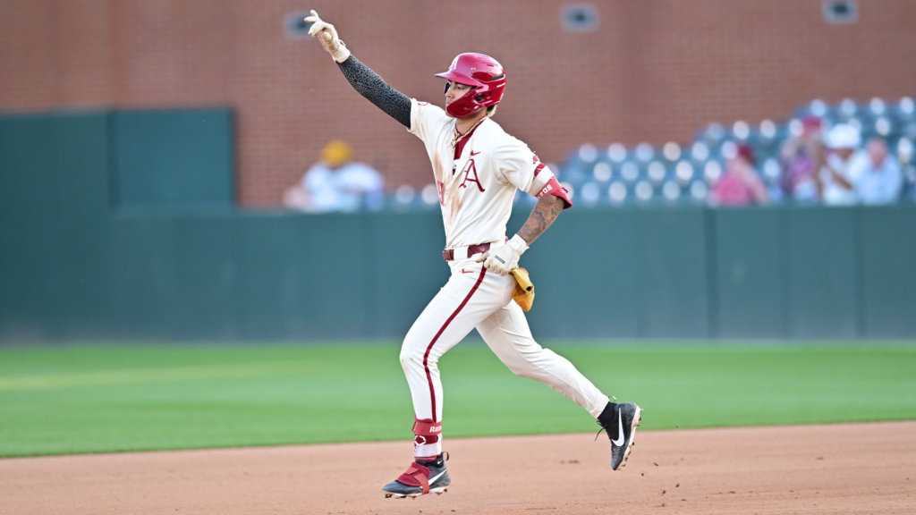 Razorbacks Dominate in Shutout Win over Trojans