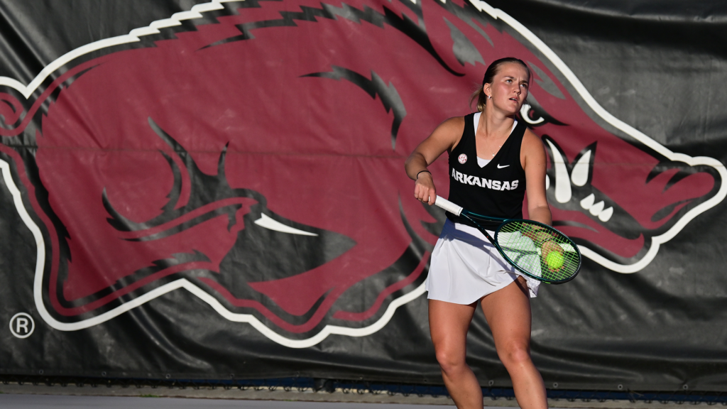 Razorbacks Fall to No. 35 Crimson Tide, 5-2