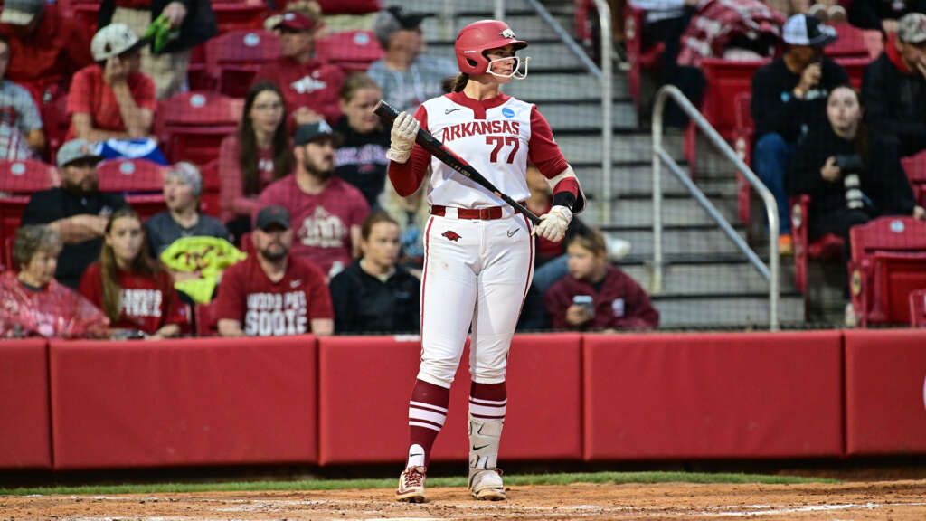 Ellis Named Top Three Finalist for USA Softball Collegiate Player of The Year