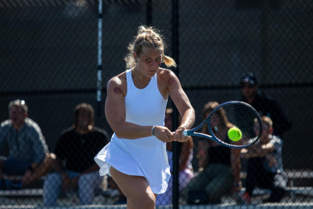 Transfer Arina Babenko Signs with Razorbacks