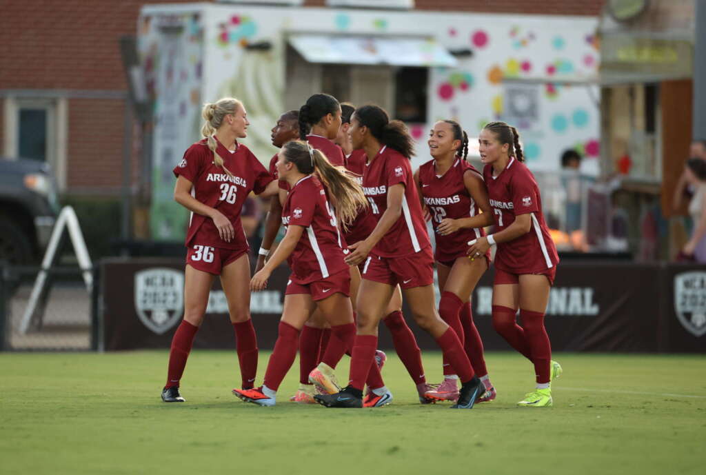 Tu’ua Leads No. 10 Arkansas to 1-0 Win at Texas A&M