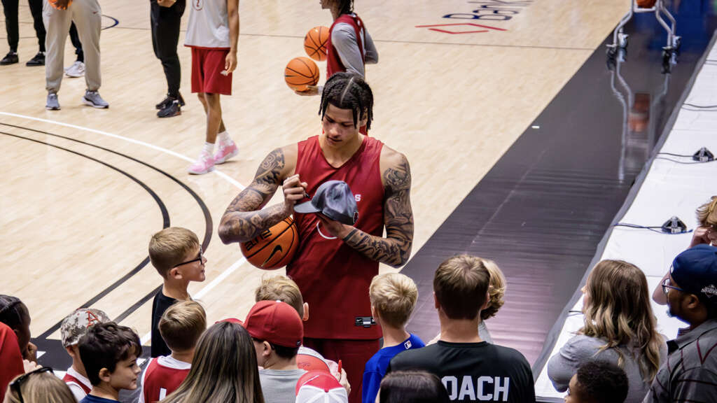 Arkansas MBB Returns to Hot Springs
