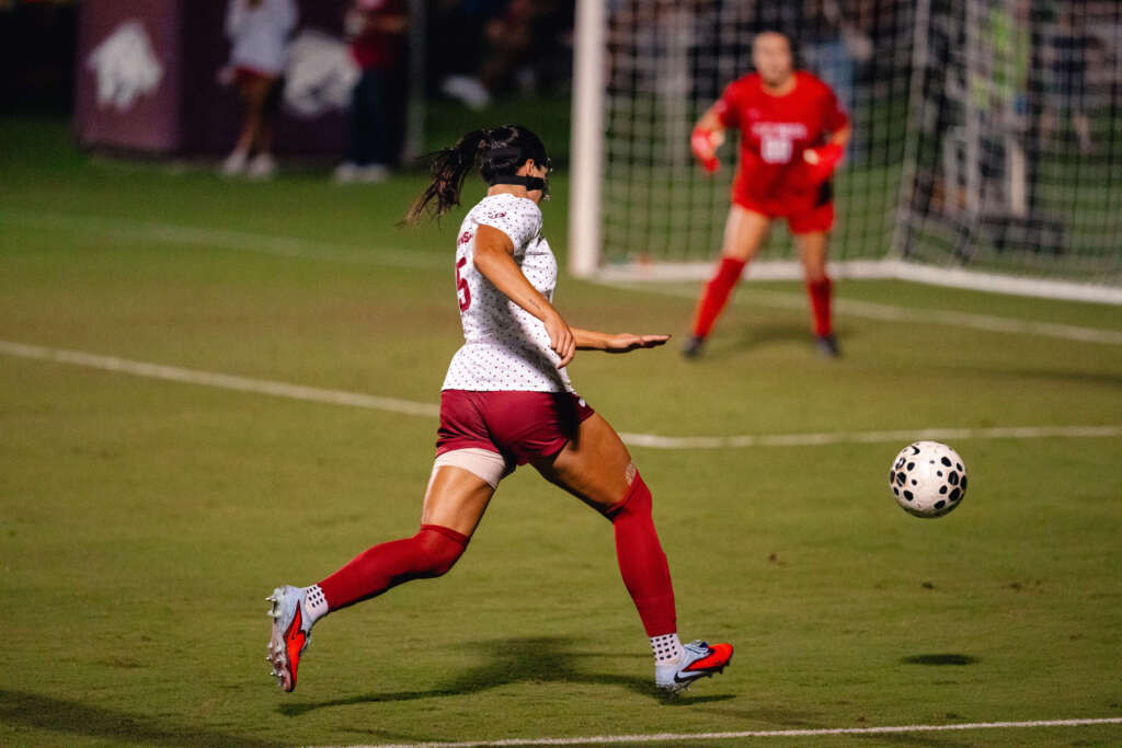 No. 7 Soccer Draws No. 10 South Carolina, 2-2