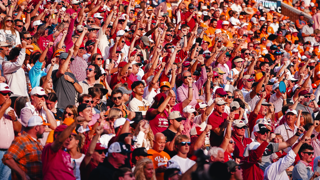 Hogs hang tough in tight loss against Vols