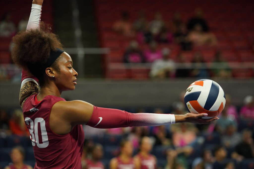 Tigers Take Down Hogs in Four Sets